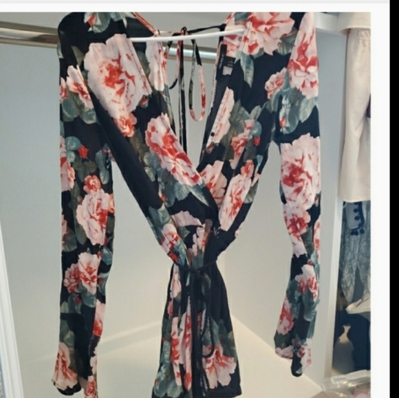 Forever 21 Dresses & Skirts - NWOT floral print romper
